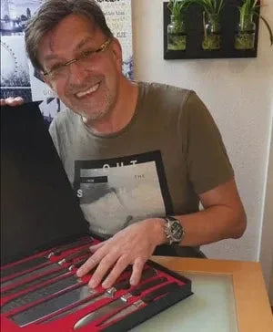 Matthias R. with the Culvaro knife set